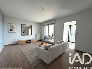Apartment in Nantes (44300)