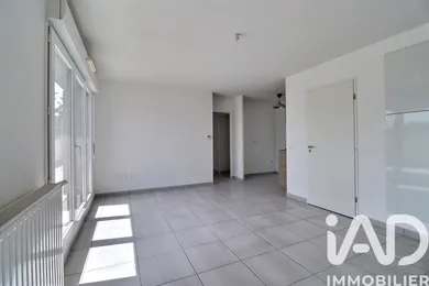 Apartment in Villenave-d'Ornon (33140)