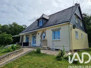House in Guern (56310)