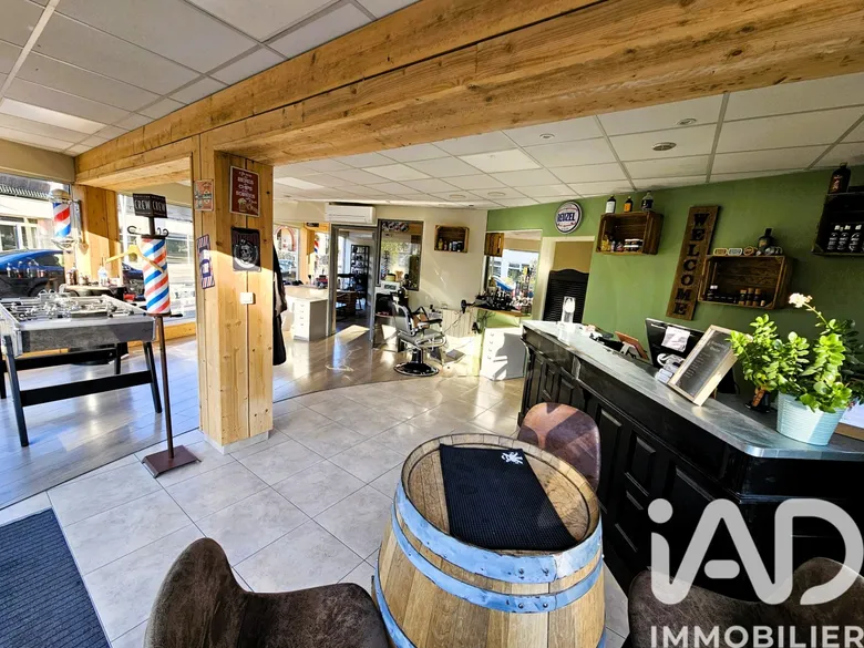 Local commercial 103 m² · à Sainte-Geneviève-des-Bois · 103 m² · 109 600 €