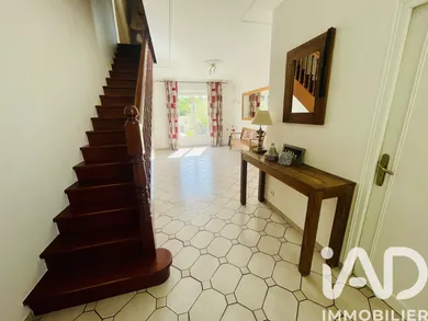 Mansion in Montereau-Fault-Yonne (77130)