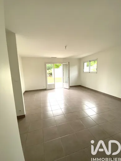 House in Saint-Mariens (33620)