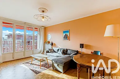 Apartment in Villeurbanne (69100)