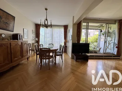 Appartement à Paris (75015)
