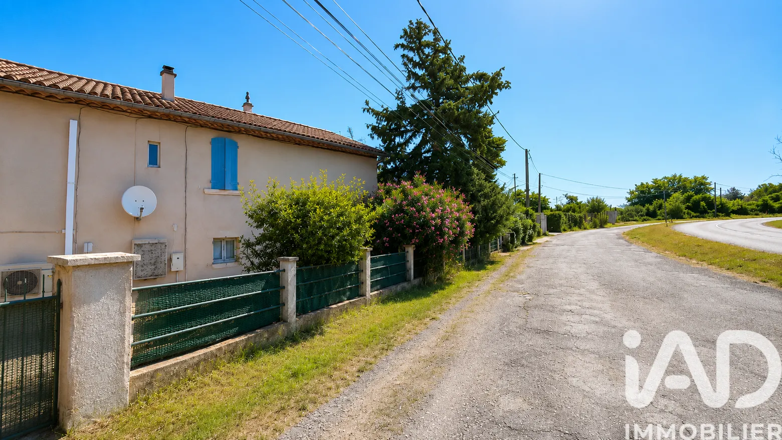 Vente immeuble 237 m² à Saint-Julien-de-Peyrolas (30760) - 2012209 — 2