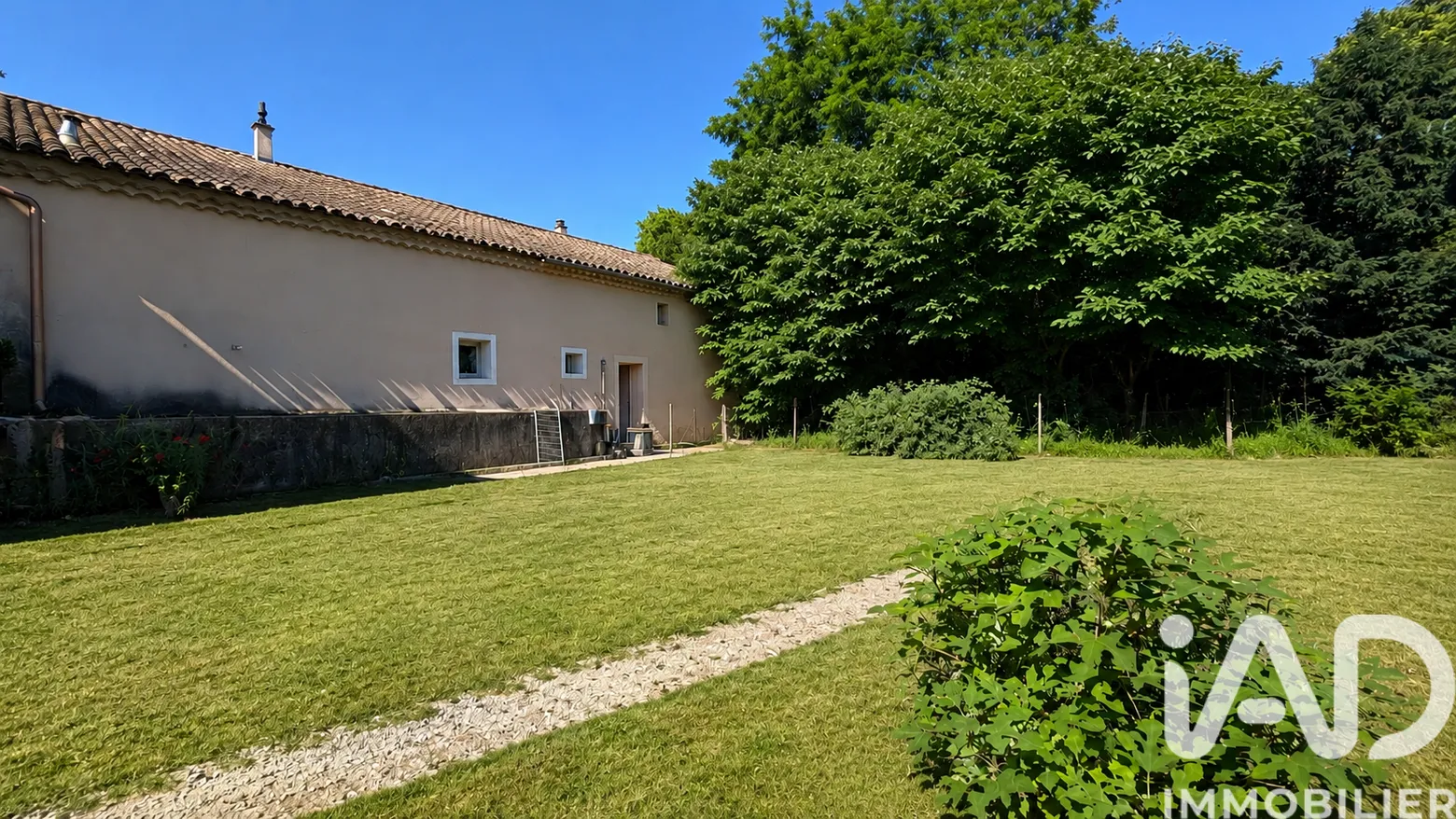 appartement à Saint-Julien-de-Peyrolas