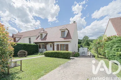 Maison à Villevaudé (77410)