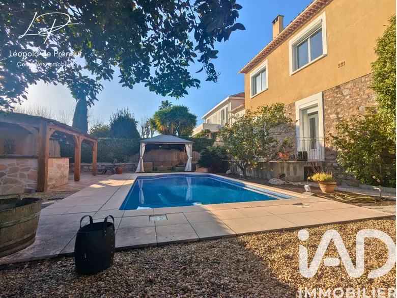 Maison 8 pièces 185 m² · à Hyères · 185 m² · 790 000 €