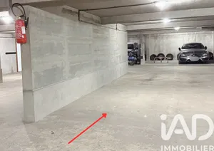 Parking à Paris (75004)