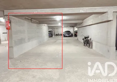 Parking à Paris (75004)
