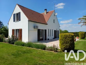 House in Montigny-le-Guesdier (77480)
