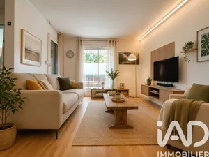 Apartment in Paris (75012)