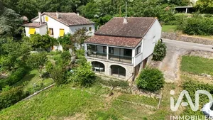 Maison à Vesseaux (07200)