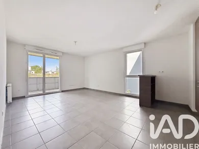 Apartment in Eysines (33320)