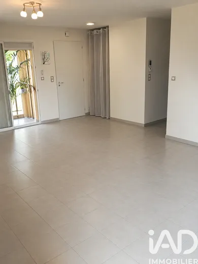 House in Saint-Denis-de-Pile (33910)