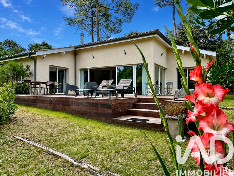 Maison 8 pièces 170 m² · à Lacanau · 170 m² · 1 090 000 €
