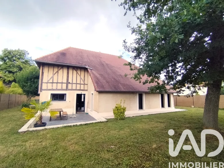 Maison 4 pièces 166 m² · à Courteranges · 166 m² · 362 000 €