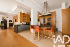Apartment in Paris (75007)