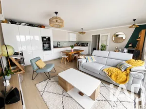 Apartment in Croix (59170)