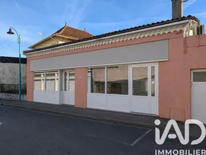 Immeuble à Saint-Seurin-sur-l'Isle (33660)