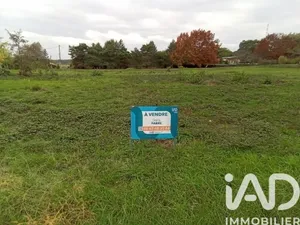 Terrain à bâtir à Saint Remy sur Lidoire (24700)