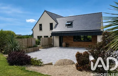 Architectural house in Kermaria-Sulard (22450)