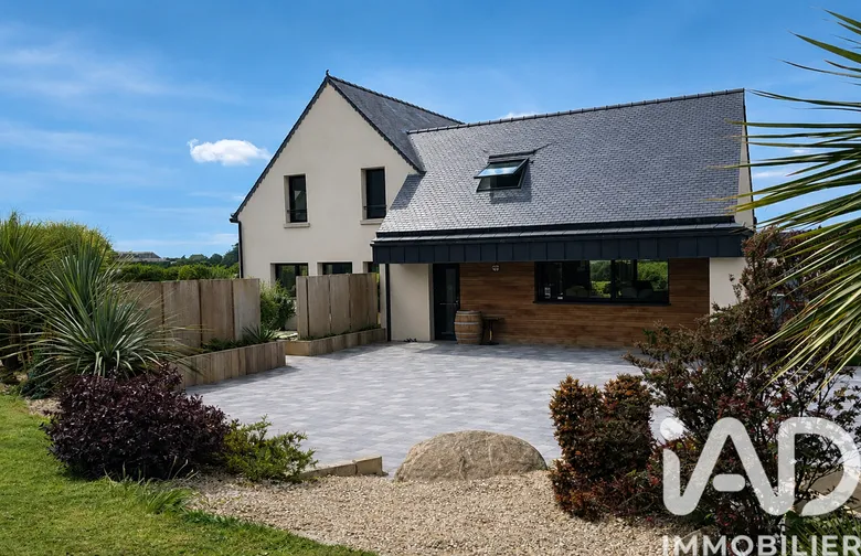 Maison 9 pièces 233 m² · à Kermaria-Sulard · 233 m² · 630 000 €