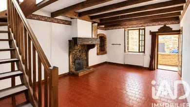 Maison à Azé (71260)