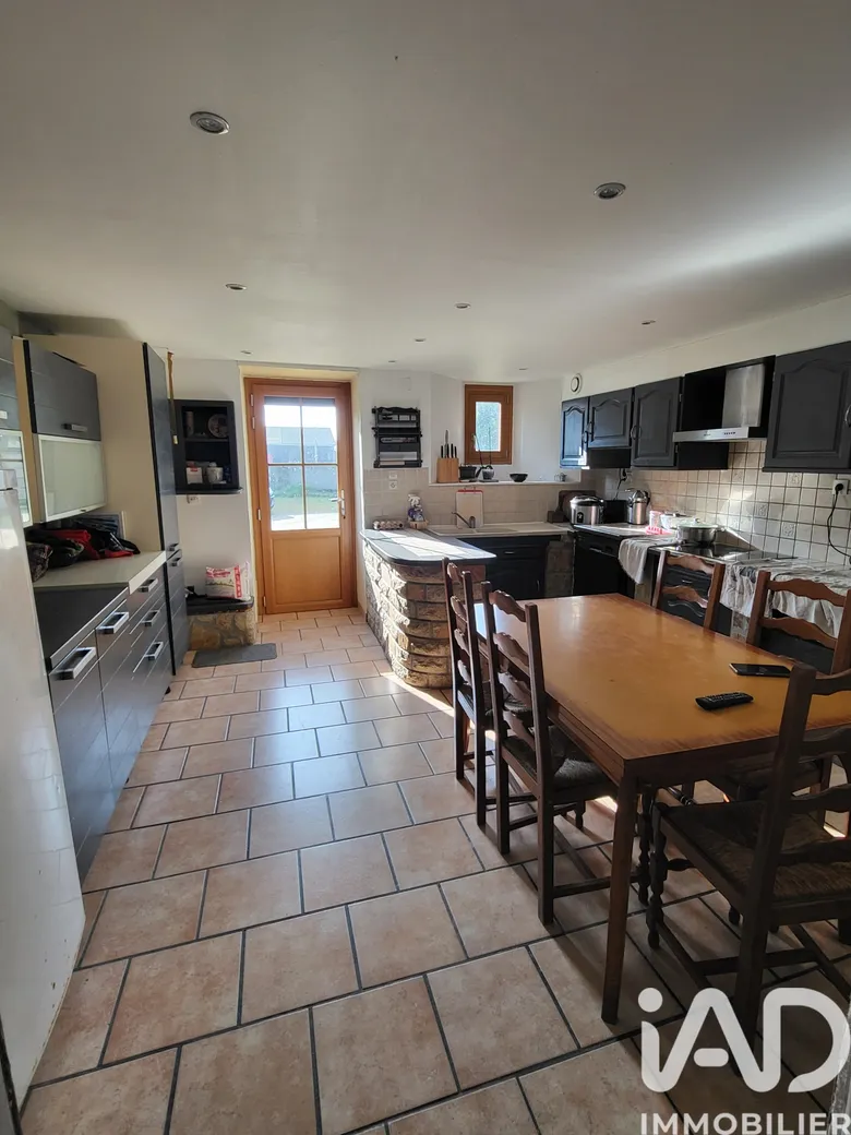 Maison 7 pièces 183 m² · à Yvignac-la-Tour · 183 m² · 238 500 €