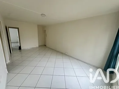 Apartment in Saint-Pierre-lès-Elbeuf (76320)