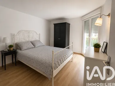 Triplex à Les Ulis (91940)