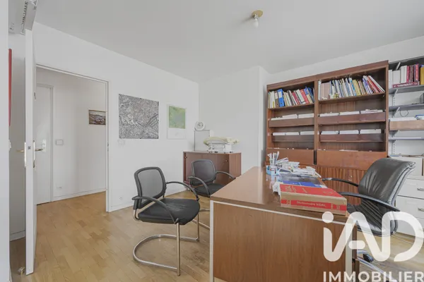 Appartement à Courbevoie (92400) photo 2