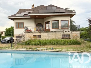 Maison traditionnelle à Ruy-Montceau (38300)