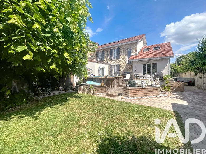 Maison 7 pièces 180 m² · à Tournan-en-Brie · 180 m² · 649 000 €