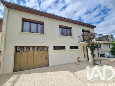 Maison traditionnelle à Yerres (91330)