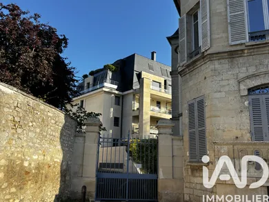 Apartment in Senlis (60300)