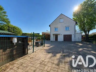 Detached house in Charmoy (89400)