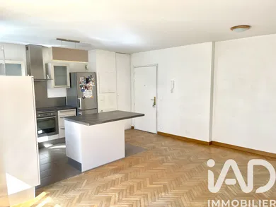 Apartment in Villeneuve-la-Garenne (92390)