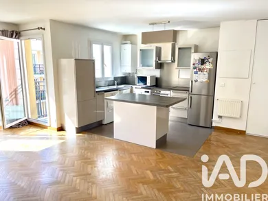 Apartment in Villeneuve-la-Garenne (92390)