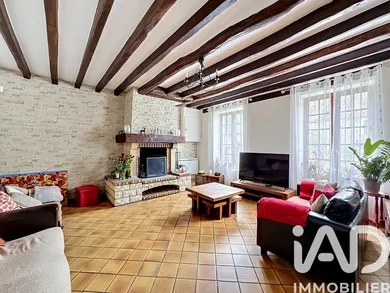 Maison traditionnelle à Fontenailles (77370)
