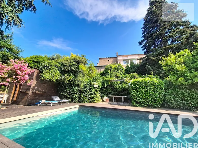 Maison 8 pièces 220 m² · à Castelnau-de-Guers · 220 m² · 590 000 €