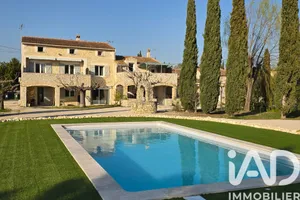 Maison à Saint-Rémy-de-Provence (13210)