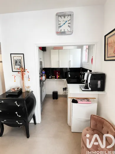 Apartment in Paris (75015)