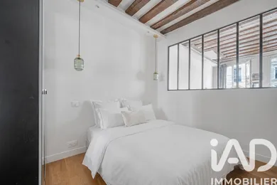 Apartment in Paris (75004)