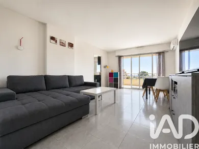 Apartment in Saint-Laurent-du-Var (06700)