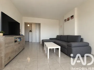 Apartment in Saint-Laurent-du-Var (06700)