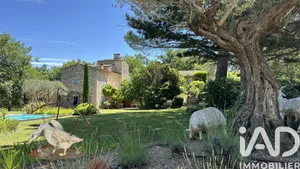 Domaine à GORDES (84220)