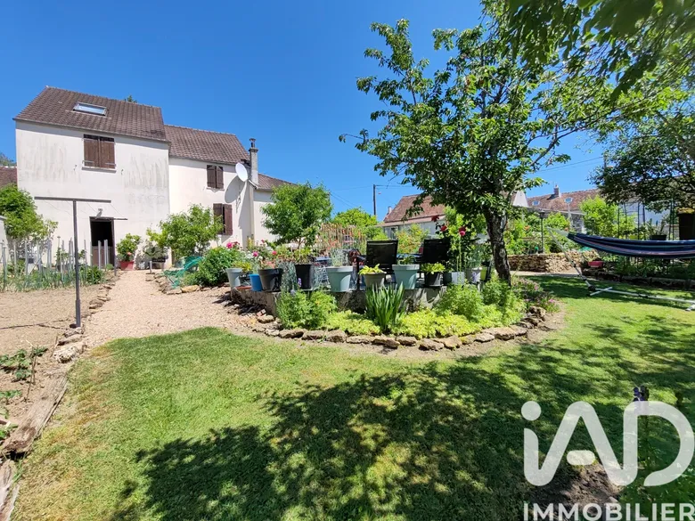 Maison 7 pièces 136 m² · à Courtomer · 136 m² · 259 000 €
