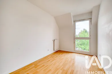 Apartment in Chanteloup-en-Brie (77600)