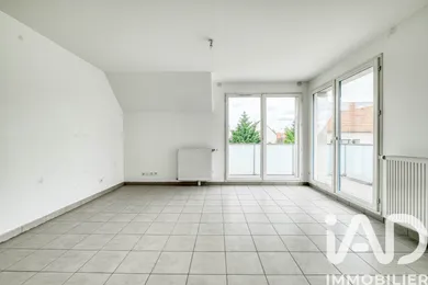 Apartment in Chanteloup-en-Brie (77600)